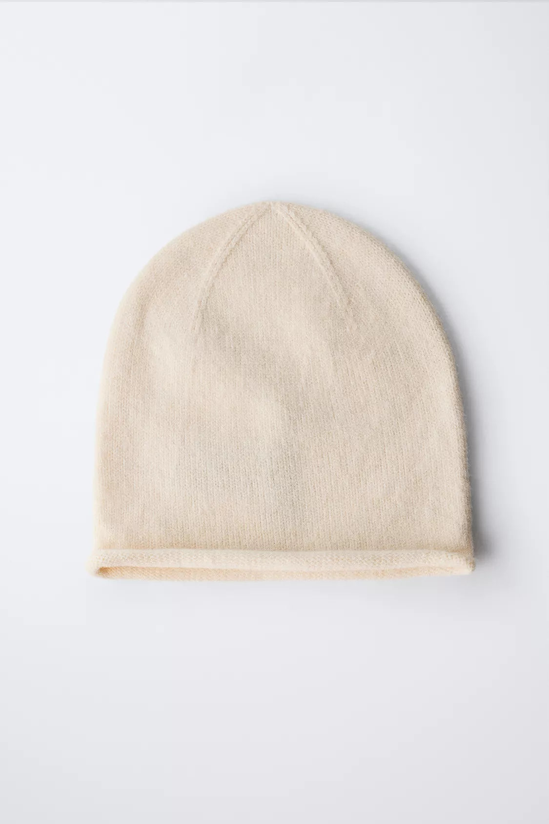 ESSENTIAL KNIT BEANIE - SAND