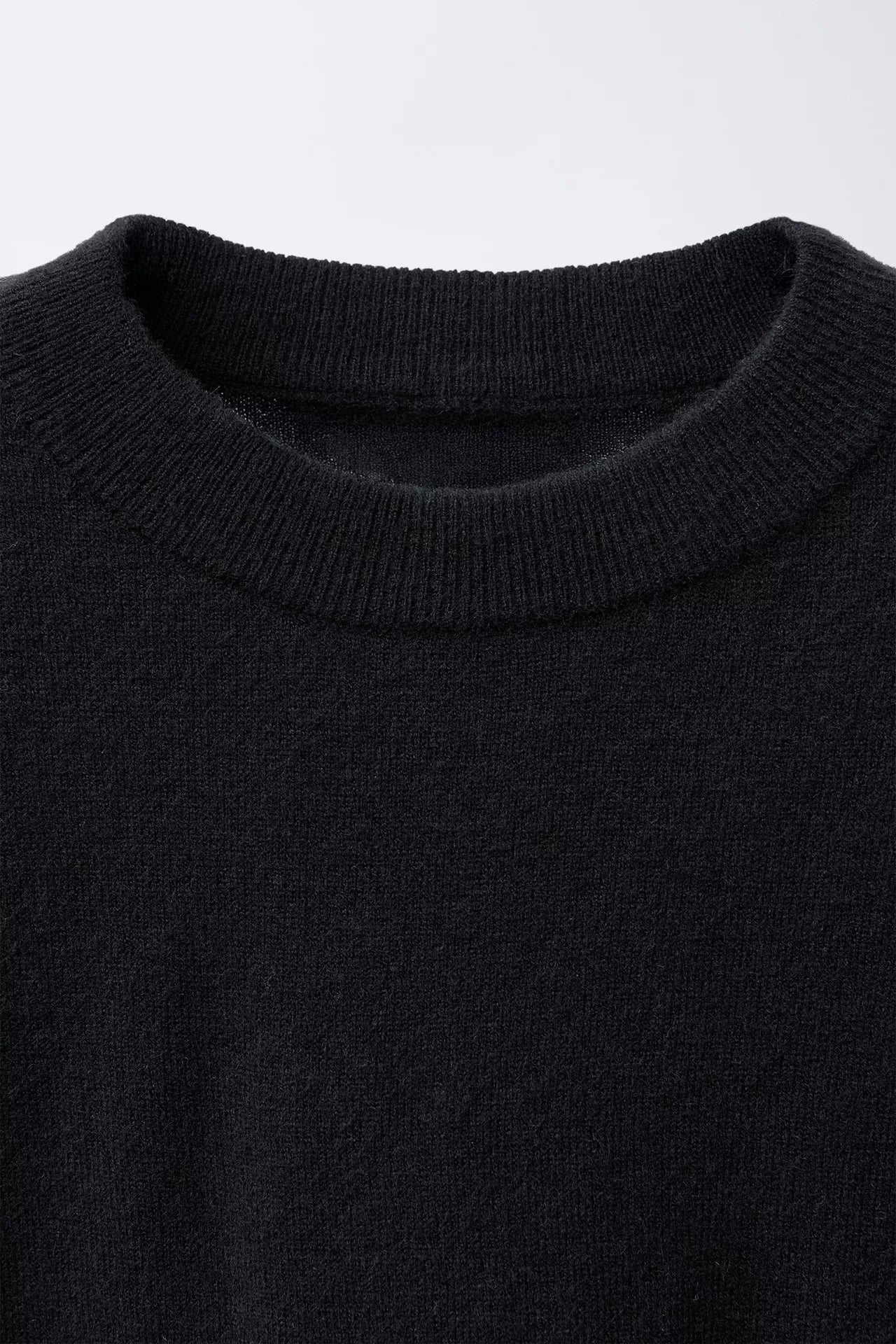 BASIC KNIT JUMPER - BLACK