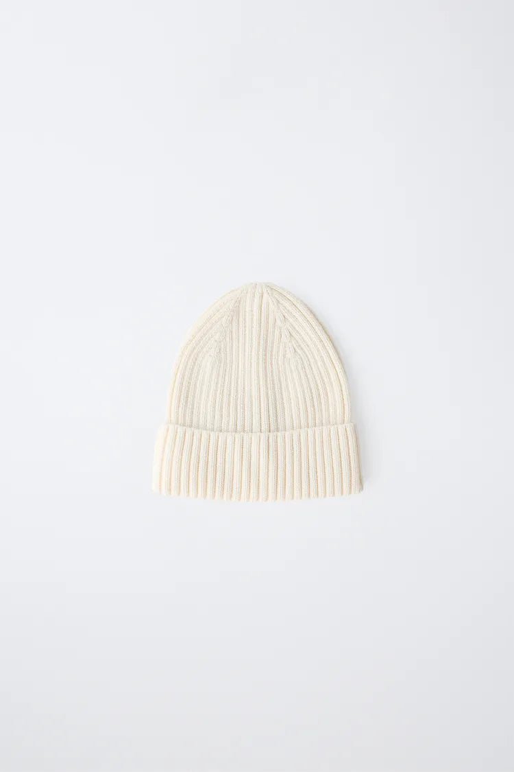 KNIT BEANIE - OFF WHITE