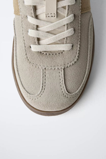 SUEDE TRAINER - GREY